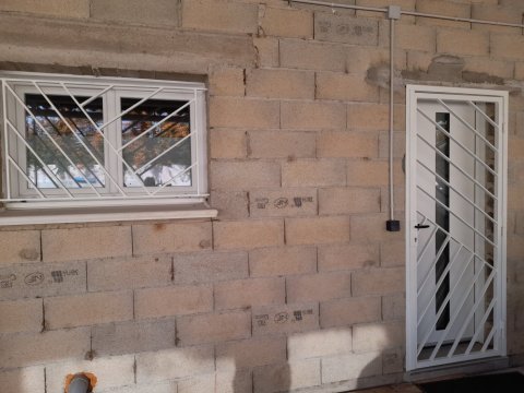 Sécurisez vos fenêtres et portes avec des grilles de défense à Bouillargues